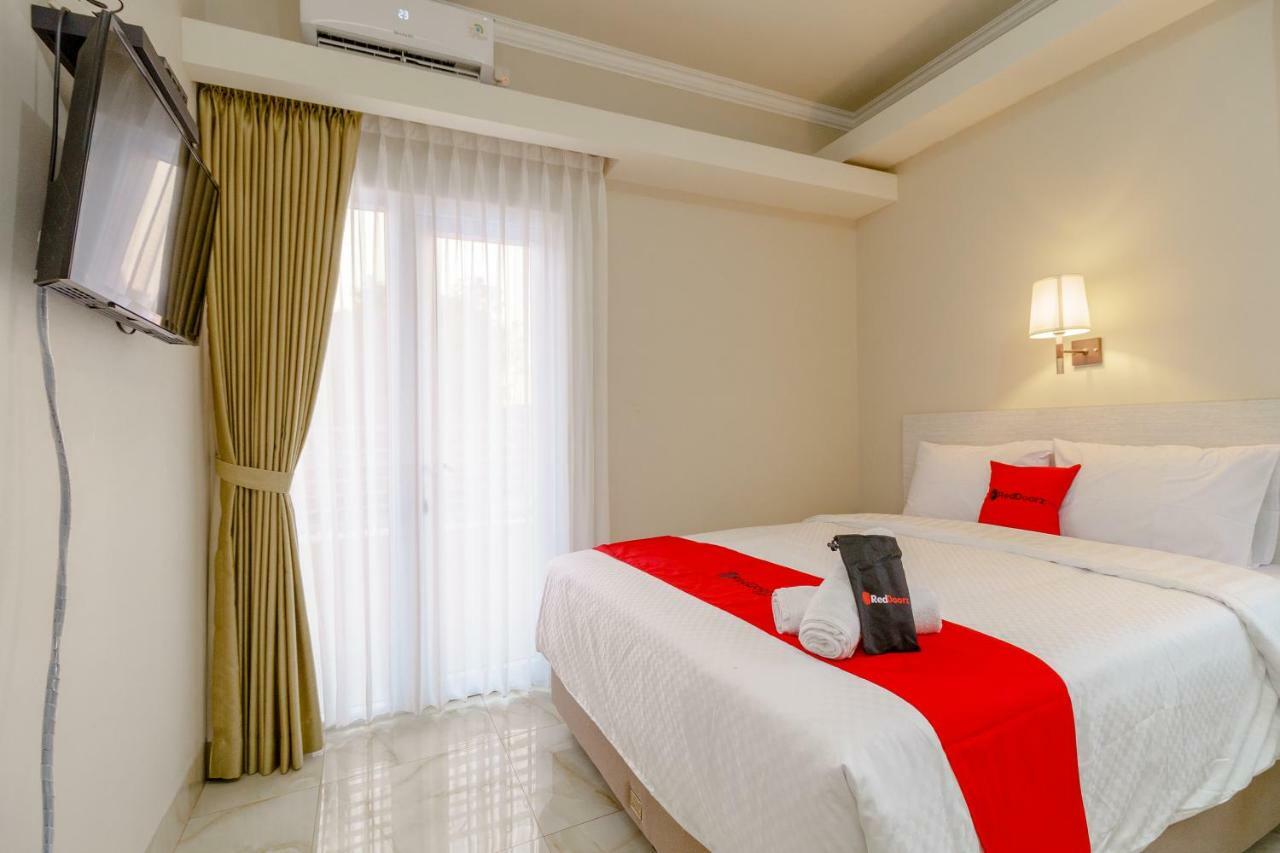 Hotel Reddoorz Near Taman Makam Pahlawan Cikutra Bandung Exteriér fotografie