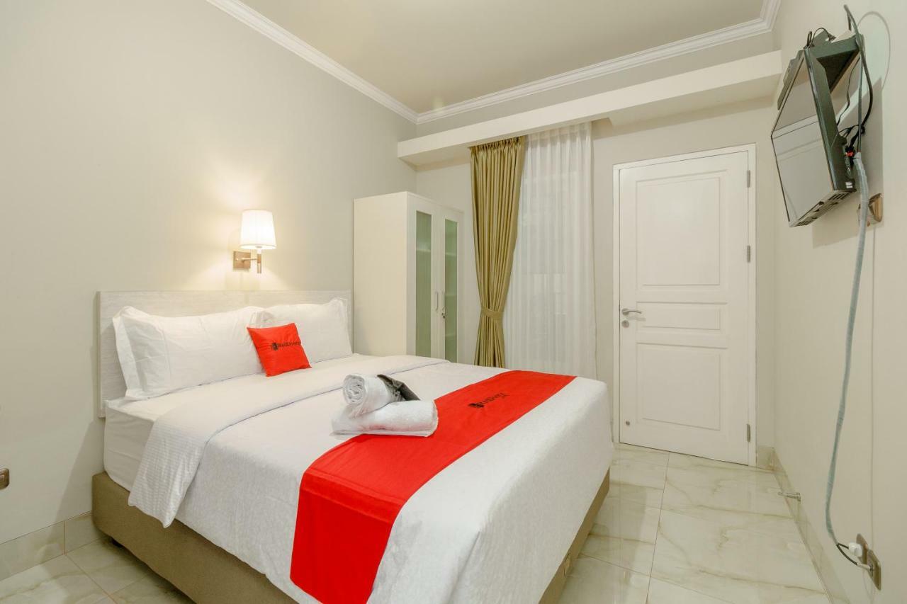 Hotel Reddoorz Near Taman Makam Pahlawan Cikutra Bandung Exteriér fotografie