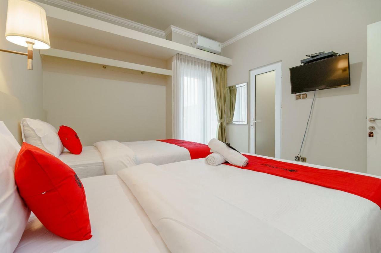 Hotel Reddoorz Near Taman Makam Pahlawan Cikutra Bandung Exteriér fotografie