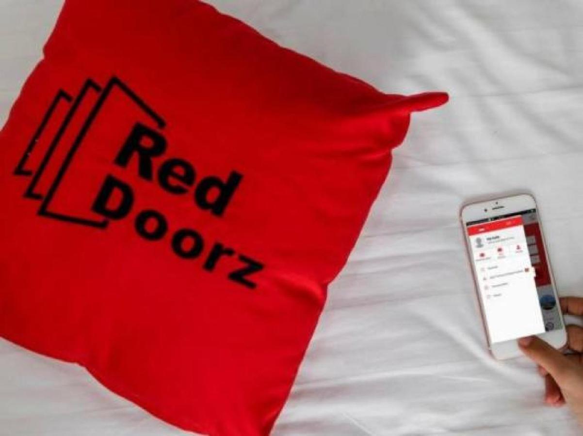Hotel Reddoorz Near Taman Makam Pahlawan Cikutra Bandung Exteriér fotografie